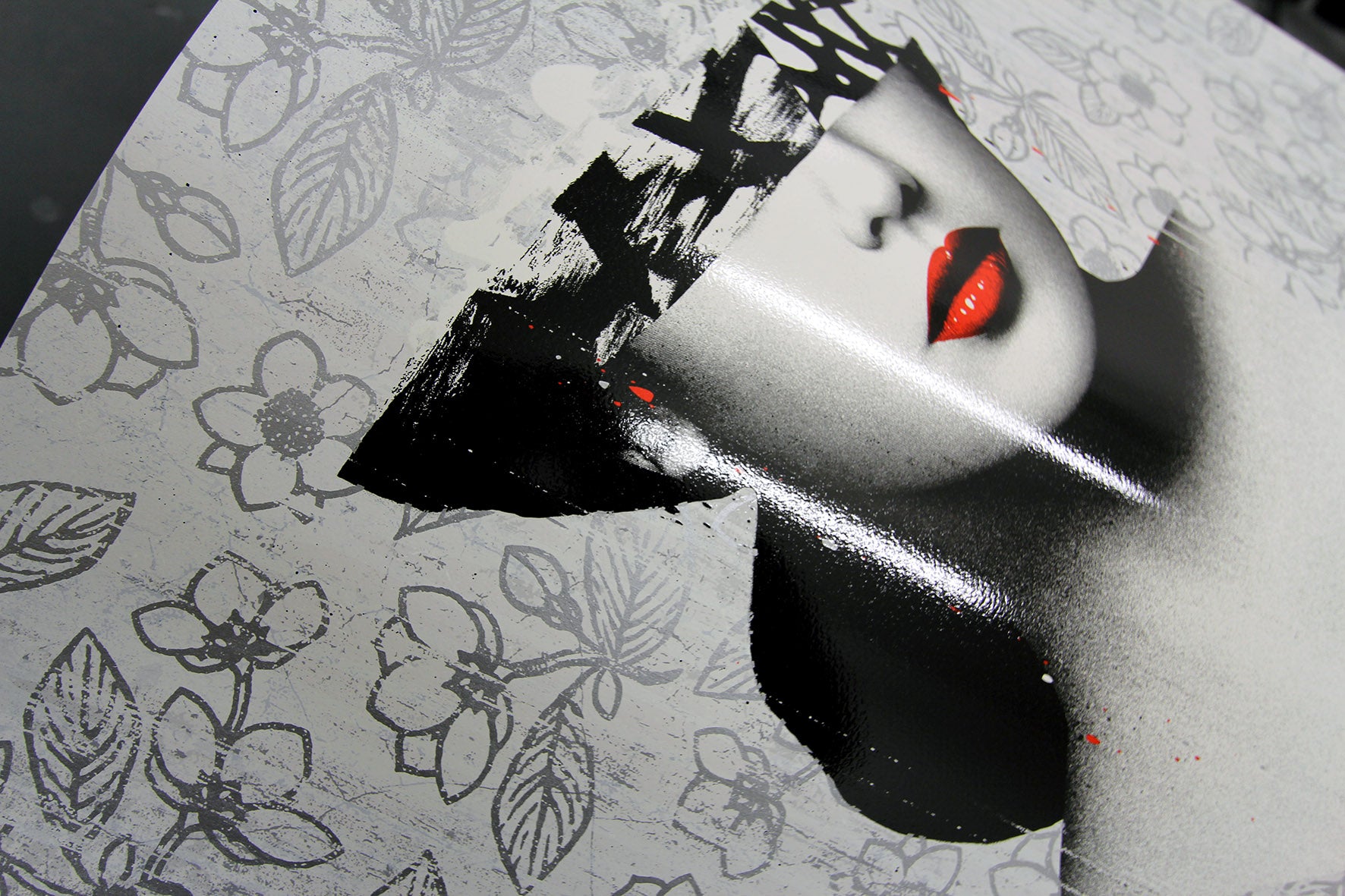 Le Buste III (SILVER)  by Hush